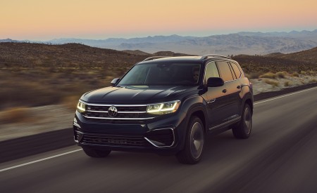 2021 Volkswagen Atlas SEL V6 R-Line Front Three-Quarter Wallpapers 450x275 (4)