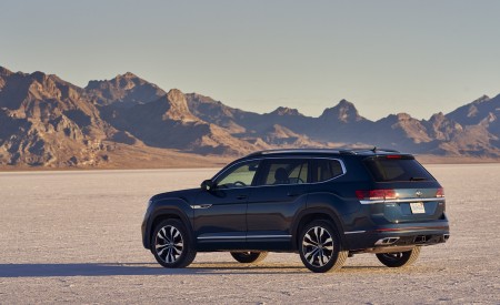 2021 Volkswagen Atlas SEL V6 R-Line Rear Three-Quarter Wallpapers 450x275 (9)