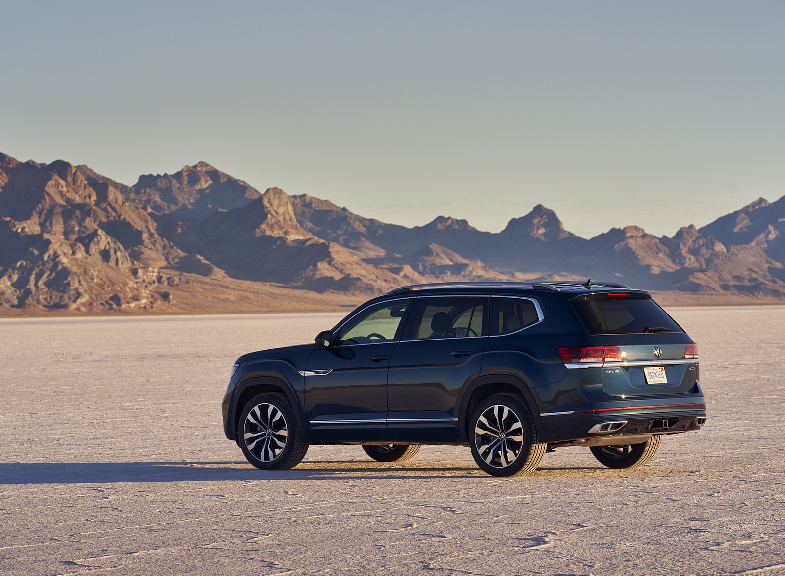 2021 Volkswagen Atlas SEL V6 R-Line Rear Three-Quarter Wallpapers (9)