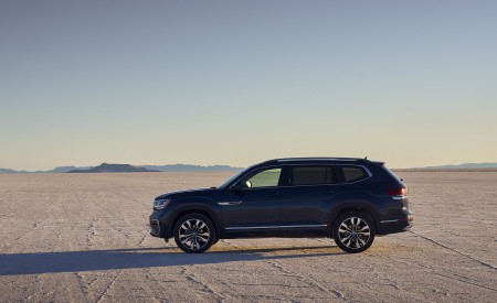 2021 Volkswagen Atlas SEL V6 R-Line Side Wallpapers  450x275 (12)