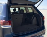 2021 Volkswagen Atlas SEL V6 R-Line Trunk Wallpapers 150x120 (34)