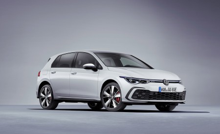 2021 Volkswagen Golf GTE Front Three-Quarter Wallpapers 450x275 (4)