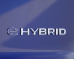 2021 Volkswagen Touareg R Plug-In Hybrid Badge Wallpapers 150x120 (41)