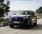2021 Volkswagen Touareg R Plug-In Hybrid Front Three-Quarter Wallpapers 150x120 (11)