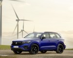 2021 Volkswagen Touareg R Plug-In Hybrid Front Three-Quarter Wallpapers 150x120 (18)