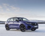 2021 Volkswagen Touareg R Plug-In Hybrid In Snow Front Three-Quarter Wallpapers 150x120