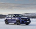 2021 Volkswagen Touareg R Plug-In Hybrid In Snow Front Three-Quarter Wallpapers 150x120