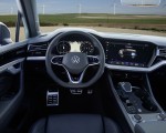 2021 Volkswagen Touareg R Plug-In Hybrid Interior Wallpapers 150x120 (49)