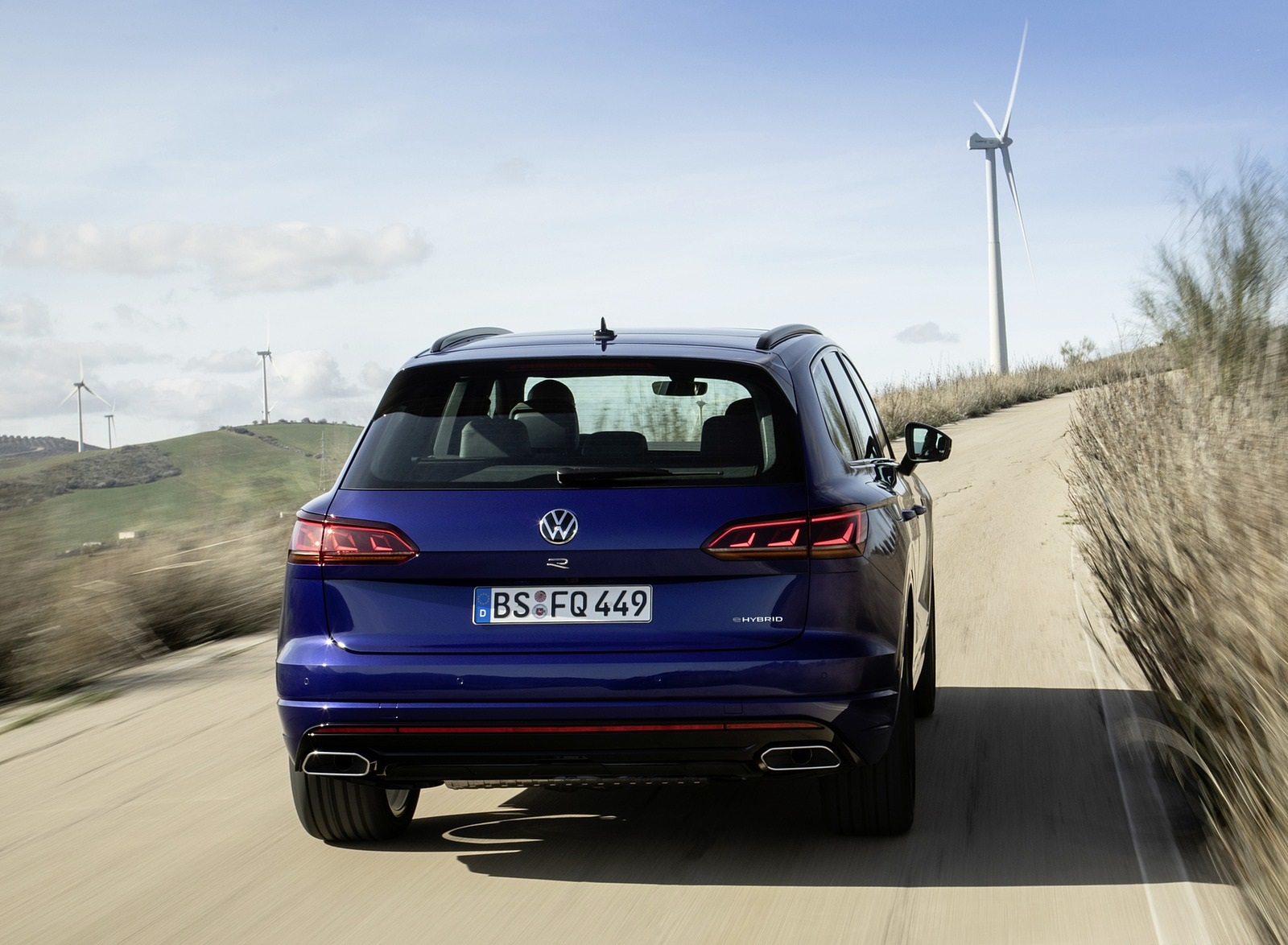 2021 Volkswagen Touareg R Plug-In Hybrid Rear Wallpapers (8)
