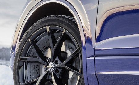 2021 Volkswagen Touareg R Plug-In Hybrid Wheel Wallpapers 450x275 (86)