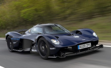 2019 Aston Martin Valkyrie Front Three-Quarter Wallpapers 450x275 (2)