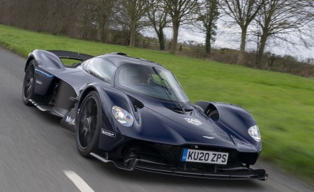 2019 Aston Martin Valkyrie Front Three-Quarter Wallpapers 450x275 (5)
