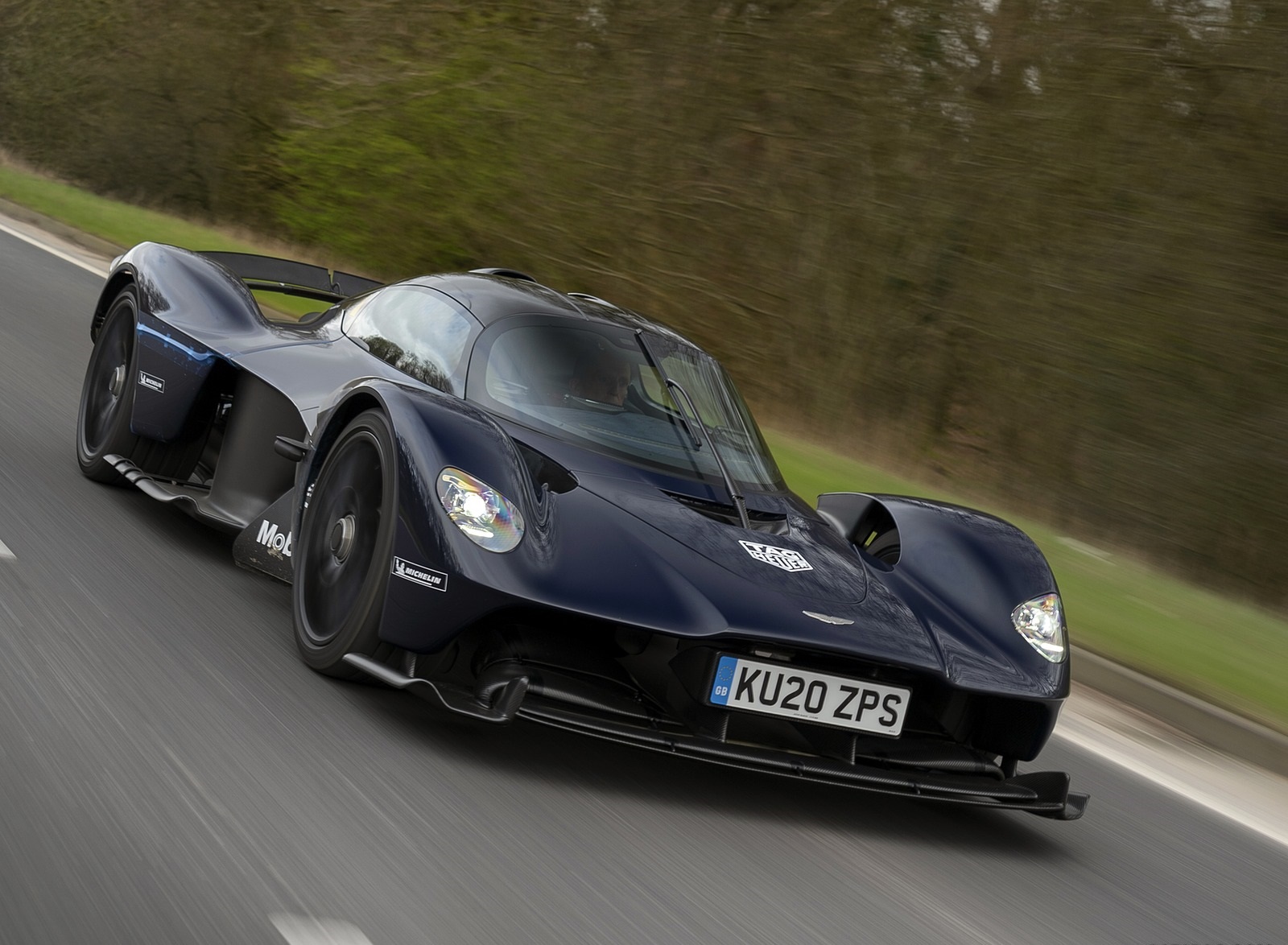 2019 Aston Martin Valkyrie Front Three-Quarter Wallpapers (6)