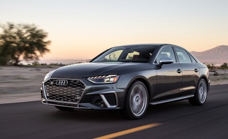 2020 Audi S4 (US-Spec) Front Three-Quarter Wallpapers 450x275 (2)