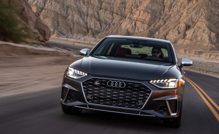 2020 Audi S4 (US-Spec) Front Wallpapers 450x275 (6)