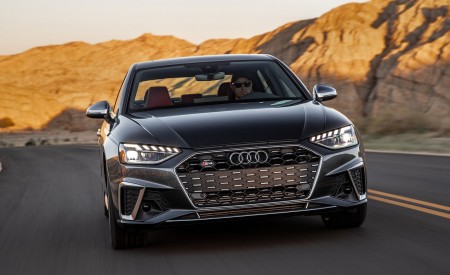 2020 Audi S4 (US-Spec) Front Wallpapers 450x275 (15)
