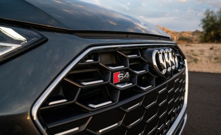 2020 Audi S4 (US-Spec) Grill Wallpapers 450x275 (42)