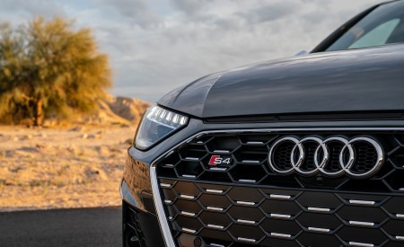 2020 Audi S4 (US-Spec) Grill Wallpapers 450x275 (41)