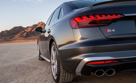 2020 Audi S4 (US-Spec) Tail Light Wallpapers 450x275 (35)