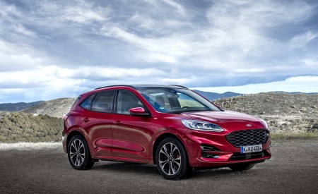 2020 Ford Kuga Hybrid ST-Line Front Three-Quarter Wallpapers 450x275 (10)