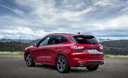 2020 Ford Kuga Hybrid ST-Line Rear Three-Quarter Wallpapers 450x275 (12)