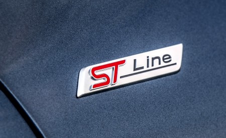 2020 Ford Kuga Plug-In Hybrid ST-Line Badge Wallpapers 450x275 (20)