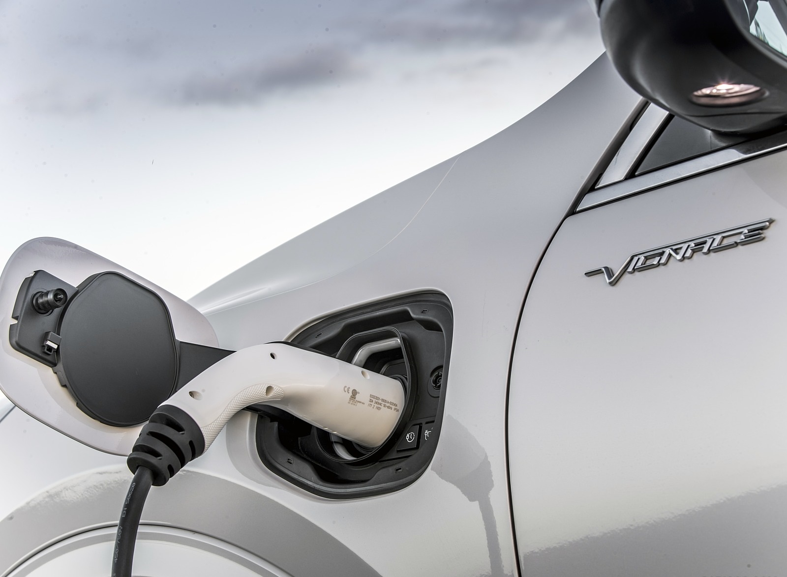 2020 Ford Kuga Plug-In Hybrid Vignale Charging Wallpapers (15)