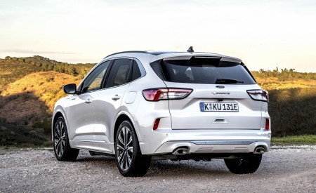 2020 Ford Kuga Plug-In Hybrid Vignale Rear Three-Quarter Wallpapers 450x275 (10)
