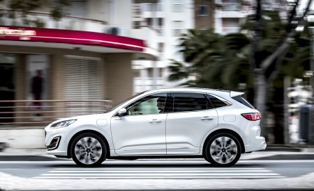 2020 Ford Kuga Plug-In Hybrid Vignale Side Wallpapers 450x275 (3)