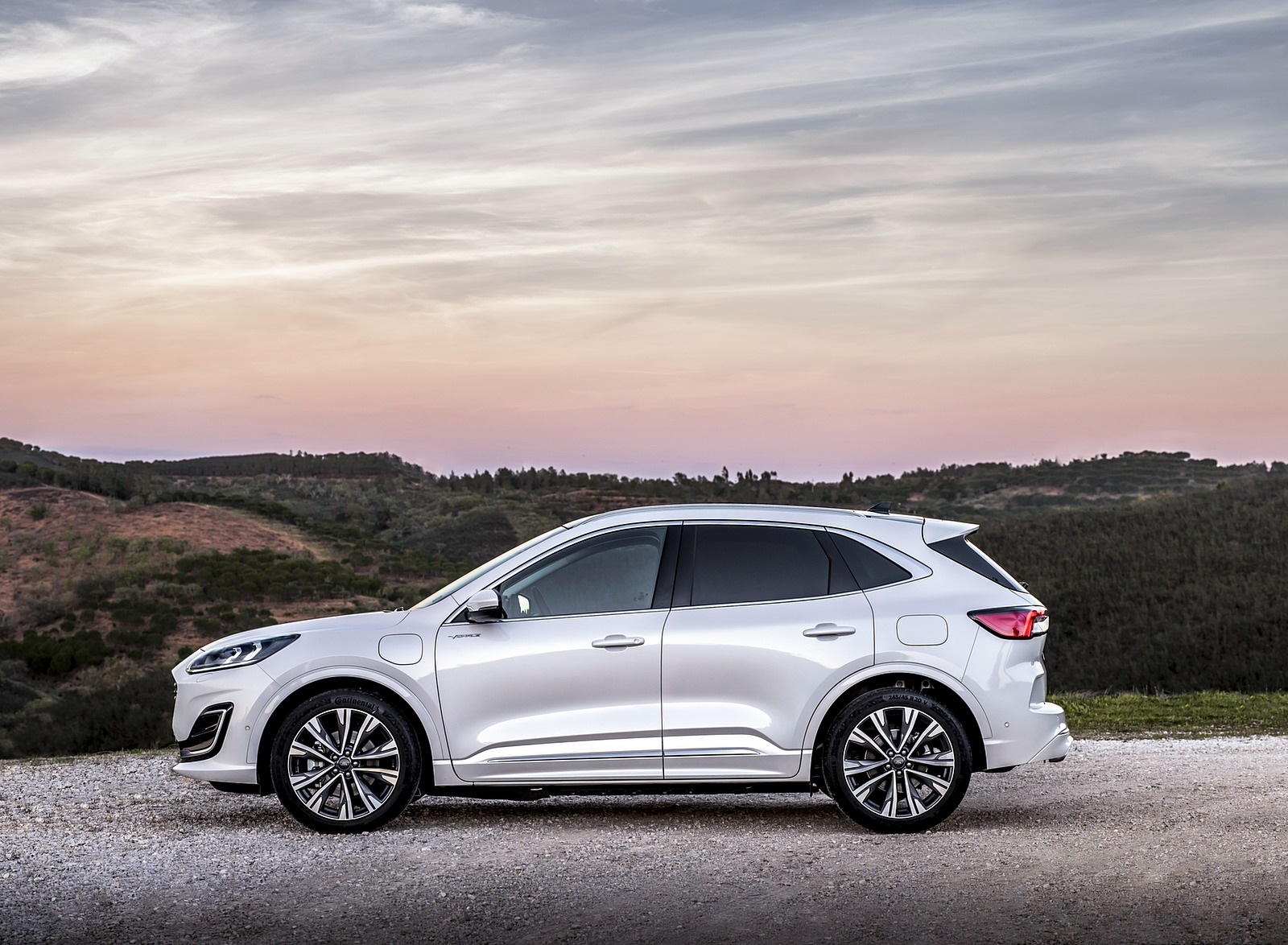 2020 Ford Kuga Plug-In Hybrid Vignale Side Wallpapers (12)