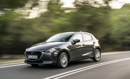 2020 Mazda2 (Color: Machine Grey) Front Three-Quarter Wallpapers 450x275 (136)