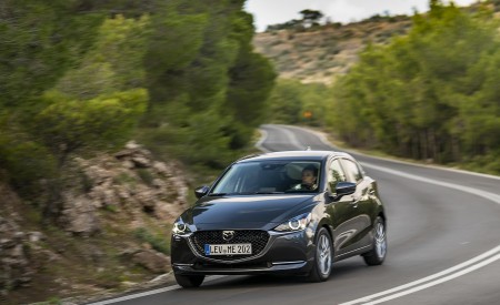 2020 Mazda2 (Color: Machine Grey) Front Three-Quarter Wallpapers 450x275 (111)