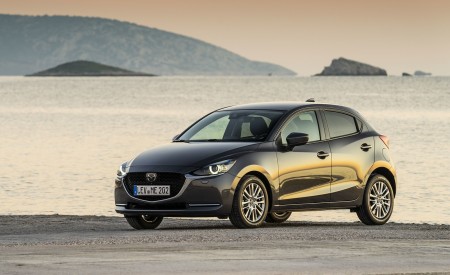 2020 Mazda2 (Color: Machine Grey) Front Three-Quarter Wallpapers 450x275 (149)