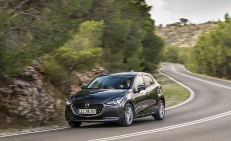 2020 Mazda2 (Color: Machine Grey) Front Three-Quarter Wallpapers 450x275 (113)