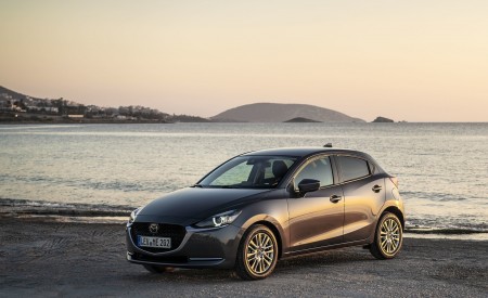 2020 Mazda2 (Color: Machine Grey) Front Three-Quarter Wallpapers 450x275 (151)