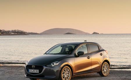 2020 Mazda2 (Color: Machine Grey) Front Three-Quarter Wallpapers 450x275 (152)