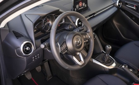 2020 Mazda2 (Color: Machine Grey) Interior Wallpapers 450x275 (171)