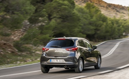 2020 Mazda2 (Color: Machine Grey) Rear Three-Quarter Wallpapers 450x275 (142)