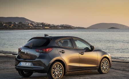 2020 Mazda2 (Color: Machine Grey) Rear Three-Quarter Wallpapers 450x275 (154)