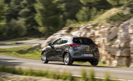 2020 Mazda2 (Color: Machine Grey) Rear Three-Quarter Wallpapers 450x275 (144)