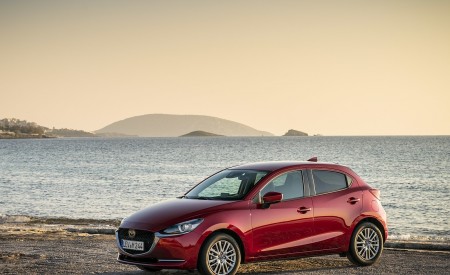 2020 Mazda2 (Color: Red Crystal) Front Three-Quarter Wallpapers 450x275 (53)