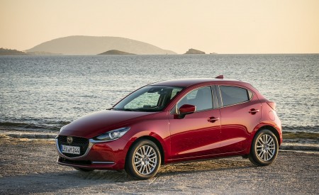 2020 Mazda2 (Color: Red Crystal) Front Three-Quarter Wallpapers 450x275 (54)
