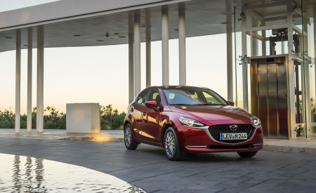 2020 Mazda2 (Color: Red Crystal) Front Three-Quarter Wallpapers 450x275 (70)