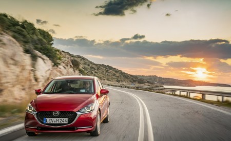 2020 Mazda2 (Color: Red Crystal) Front Wallpapers 450x275 (16)