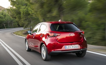 2020 Mazda2 (Color: Red Crystal) Rear Three-Quarter Wallpapers 450x275 (51)