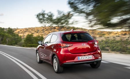 2020 Mazda2 (Color: Red Crystal) Rear Three-Quarter Wallpapers 450x275 (25)