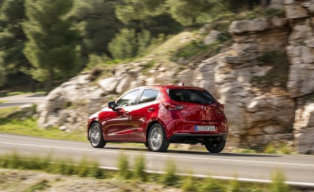 2020 Mazda2 (Color: Red Crystal) Rear Three-Quarter Wallpapers 450x275 (40)