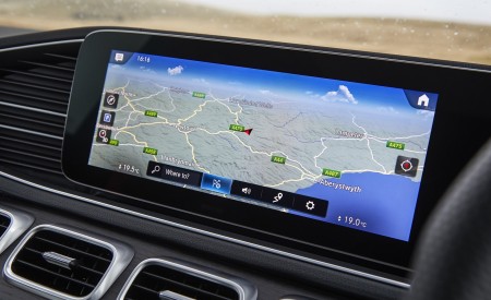 2020 Mercedes-AMG GLE 53 (UK-Spec) Central Console Wallpapers 450x275 (41)