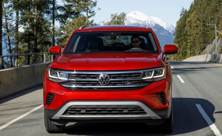 2020 Volkswagen Atlas Cross Sport SEL (Color: Aurora Red) Front Wallpapers 450x275 (55)