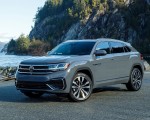 2020 Volkswagen Atlas Cross Sport SEL Premium R Line (Color: Pure Gray) Front Three-Quarter Wallpapers 150x120 (19)